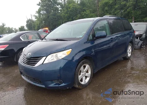 2011 Toyota Sienna Le V6 из США, поврежденный, VIN 5TDKK3DC9BS069522